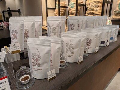 定山渓温泉 定山渓万世閣ホテルミリオーネ 白樺焙煎舎と土産