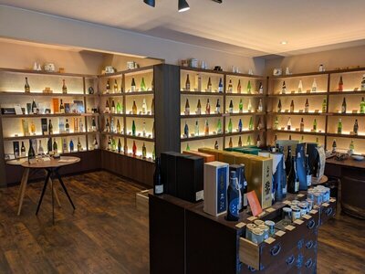 月岡温泉 新潟地酒 premium SAKE 蔵 KURA